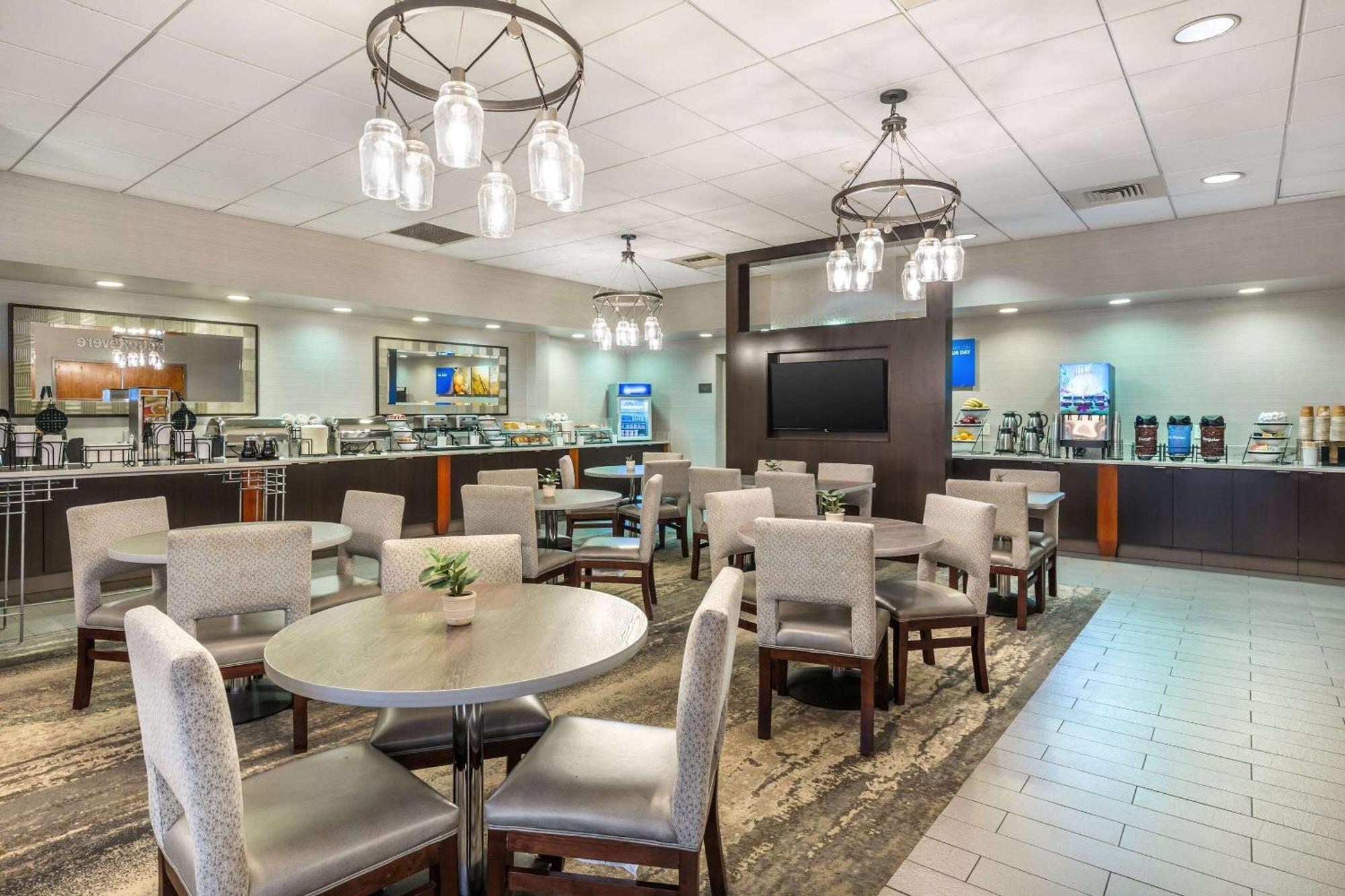 Comfort Inn & Suites Logan International Airport Revere Dış mekan fotoğraf