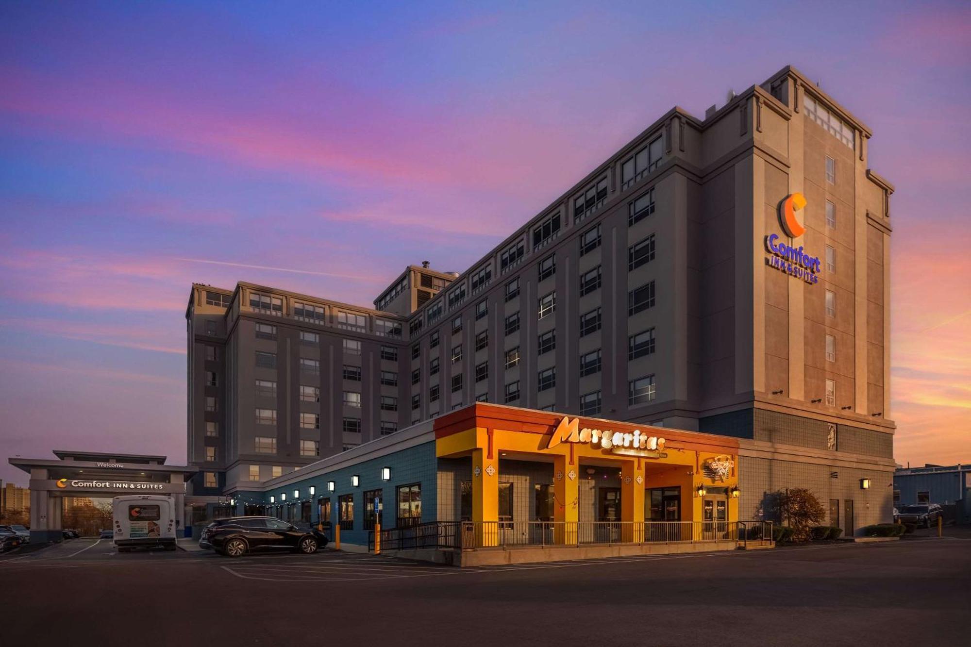 Comfort Inn & Suites Logan International Airport Revere Dış mekan fotoğraf