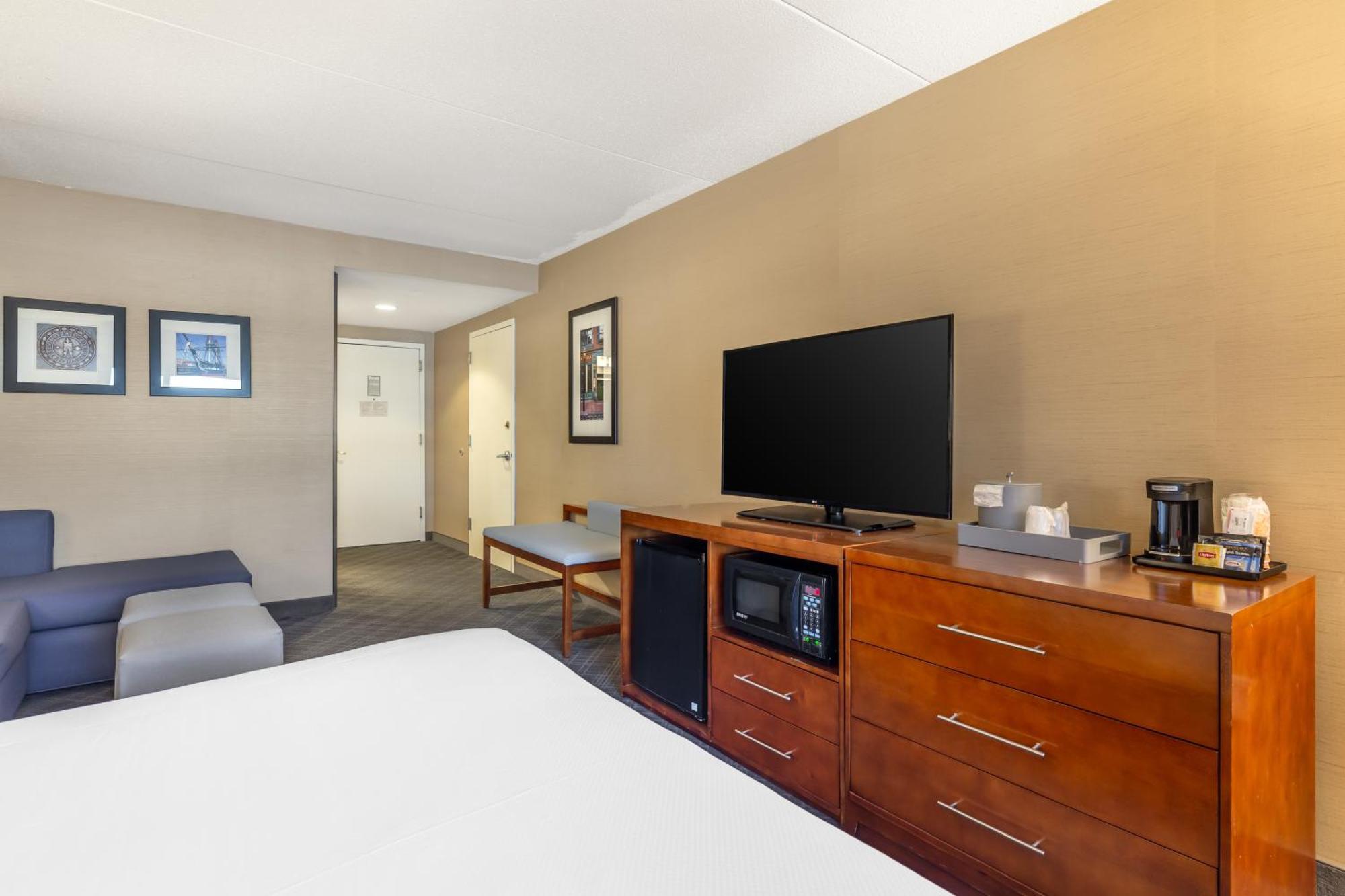 Comfort Inn & Suites Logan International Airport Revere Dış mekan fotoğraf
